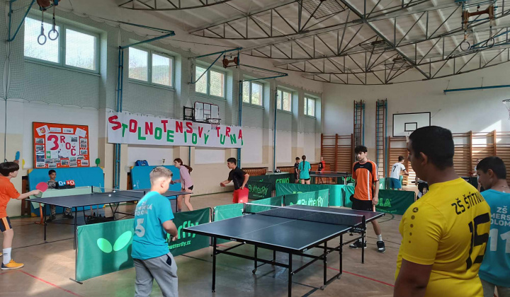 Akcie / Stolnotenisový turnaj o pohár riaditeľky školy  - foto