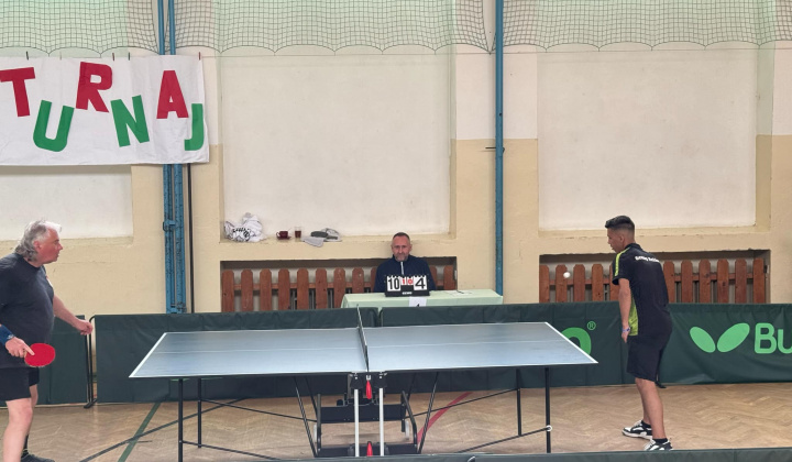 Akcie / Stolnotenisový turnaj pre rodičov a priateľov školy - foto