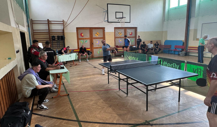 Akcie / Stolnotenisový turnaj pre rodičov a priateľov školy - foto