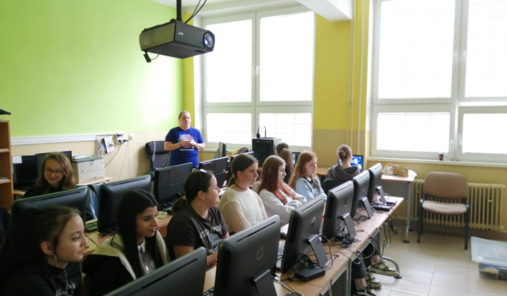Akcie / Aj Ty v IT, alebo keď dievčatá programujú - foto