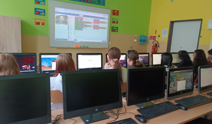 Akcie / Aj Ty v IT, alebo keď dievčatá programujú - foto