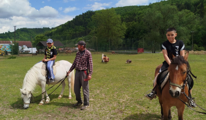 Akcie / Škola v prírode - foto