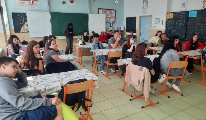 Akcie / Ako stráviť leto? - foto