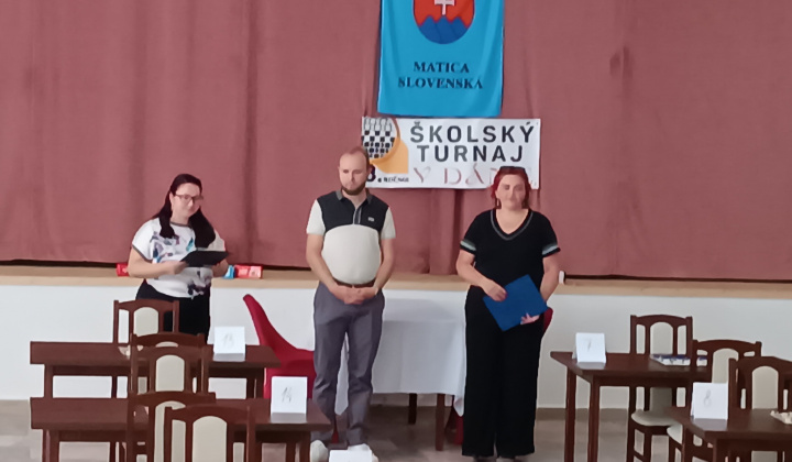 Akcie / Školský turnaj v dáme  - foto
