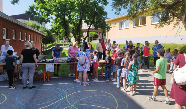 Akcie / Ochutnávka ovocia - foto