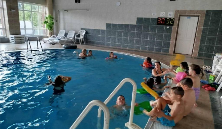 Akcie / Plávanie na Hrádku - foto