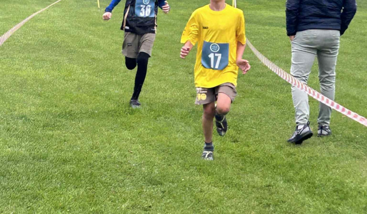Súťaže / olympiády / Cezpoľný beh - foto