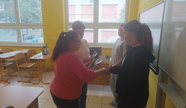 Súťaže / olympiády / Školské kolo Olympiády zo slovenského jazyka a literatúry  - foto