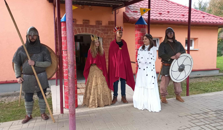 Súťaže / olympiády / Svet rozprávok v Slavošovciach  - foto