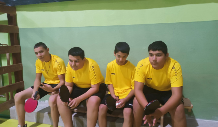 Súťaže / olympiády / Okresné kolo stolnotenisového turnaja  - foto