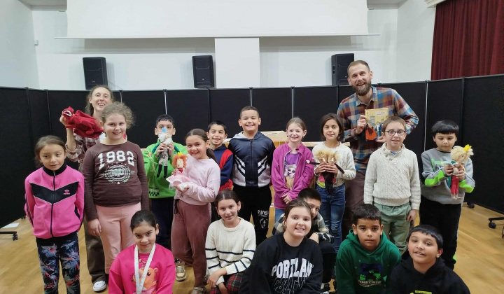 Akcie / Bábkové divadlo  - foto