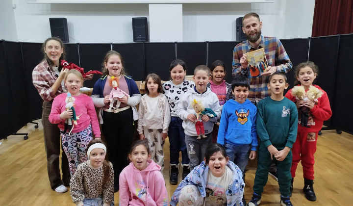 Akcie / Bábkové divadlo  - foto