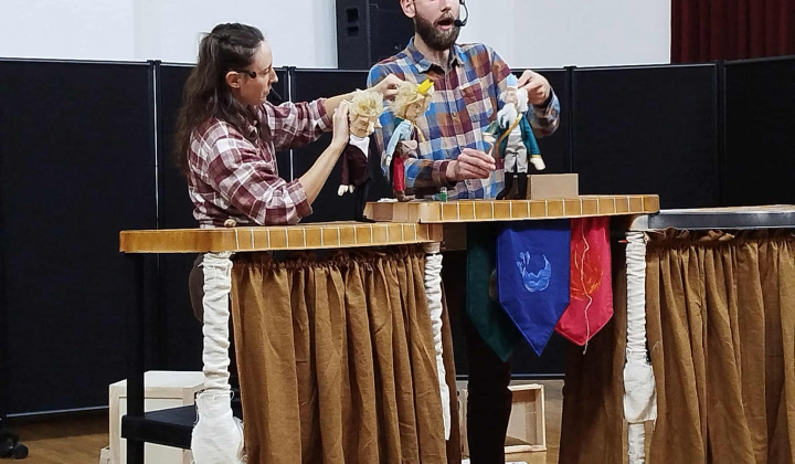 Akcie / Bábkové divadlo  - foto