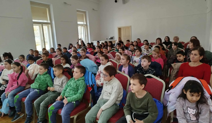 Akcie / Bábkové divadlo  - foto