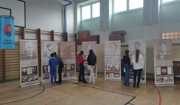 Akcie / Slovenské ženy v národnom hnutí - foto