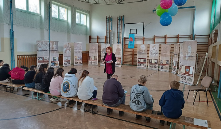 Akcie / Slovenské ženy v národnom hnutí - foto