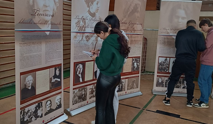 Akcie / Slovenské ženy v národnom hnutí - foto