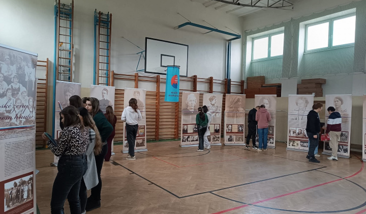 Akcie / Slovenské ženy v národnom hnutí - foto