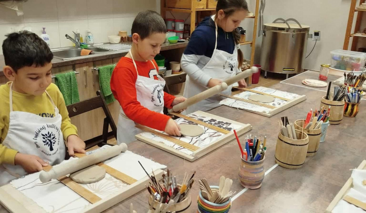 Akcie / Tvorivé dielne v Gemerskom osvetovom stredu  v Rožňave - foto