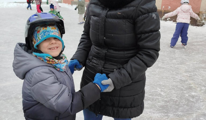 Akcie / Školské klzisko  - foto