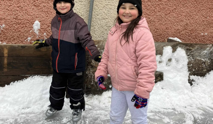 Akcie / Školské klzisko  - foto