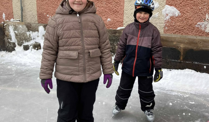 Akcie / Školské klzisko  - foto