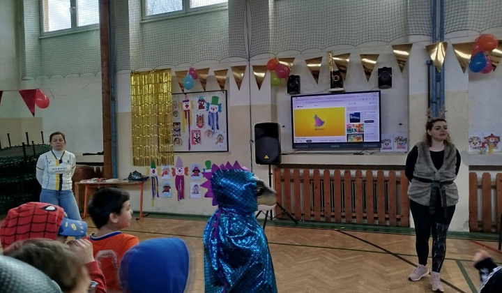 Akcie / Maškarný ples  - foto