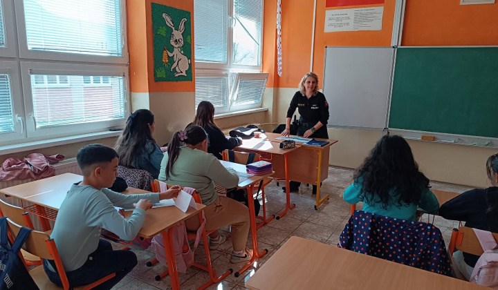 Akcie / Detská policajná akadémia  - foto