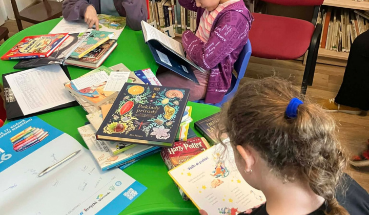 Akcie / Čítajme si... - foto