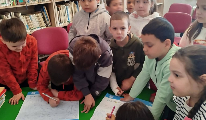 Akcie / Čítajme si... - foto