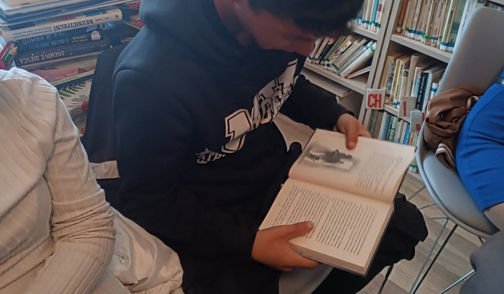 Akcie / Čítajme si... - foto