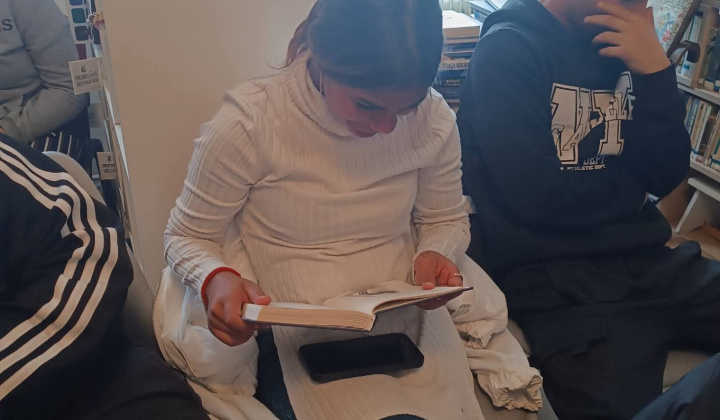 Akcie / Čítajme si... - foto