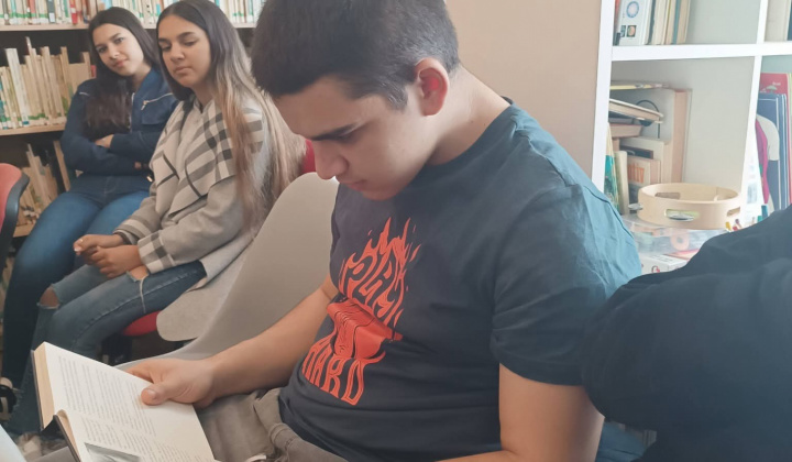 Akcie / Čítajme si... - foto