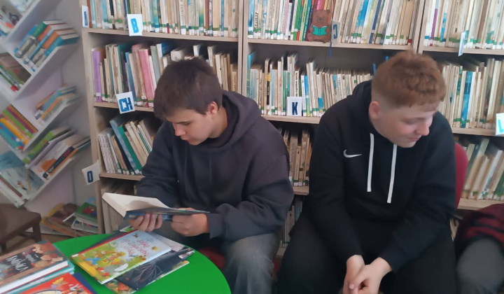 Akcie / Čítajme si... - foto