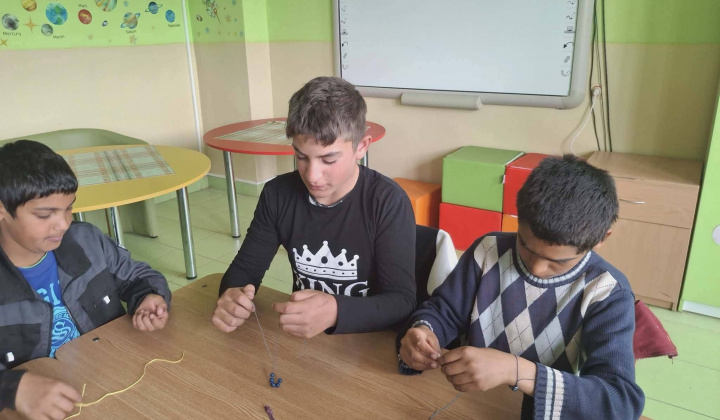 Akcie / Školský podporný tím  - foto