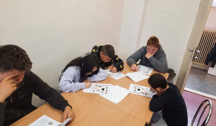 Súťaže / olympiády / Englishstar  - foto