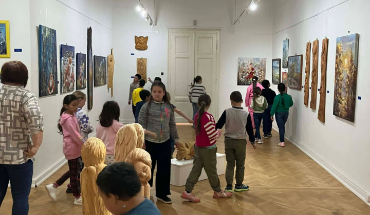 Akcie / Exkurzia za umením - foto