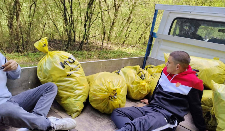 Akcie / Deň zeme - foto