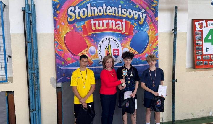 Akcie / Oslava Svetového dňa stolného tenisu - foto
