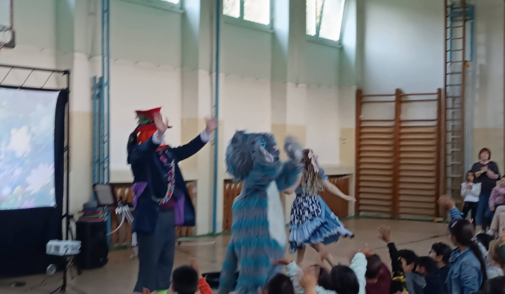 Akcie / Cirkus Galent - foto