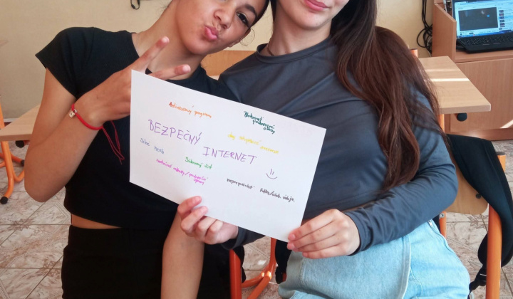 Akcie / Školský podporný tím - foto