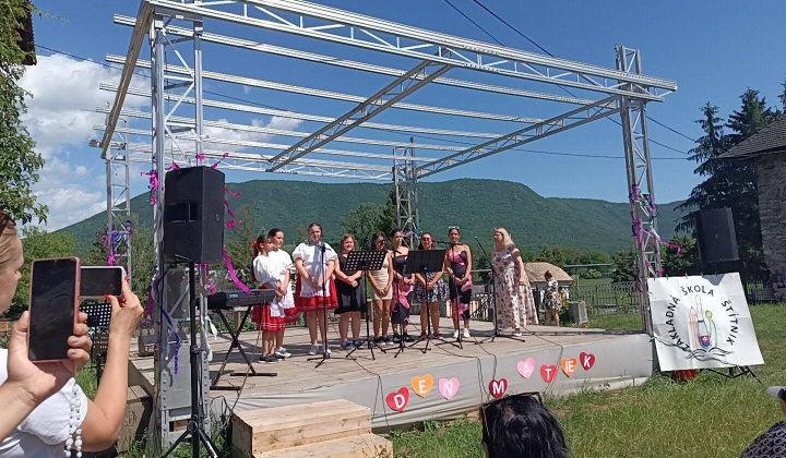 Akcie / Slávnostná akadémia pri príležitosti Dňa matiek - foto