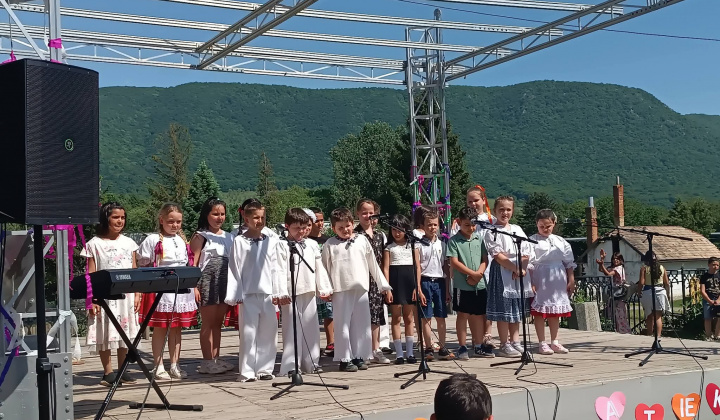 Akcie / Slávnostná akadémia pri príležitosti Dňa matiek - foto