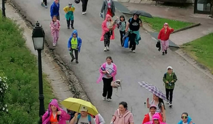 Akcie / Škola v prírode - Hrádok - foto