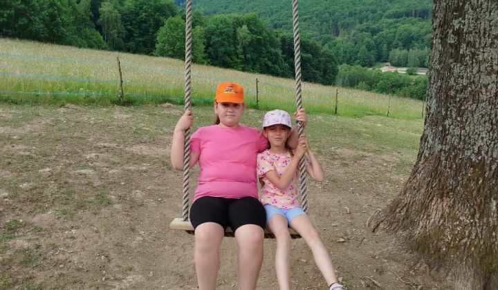 Akcie / Škola v prírode - Hrádok - foto