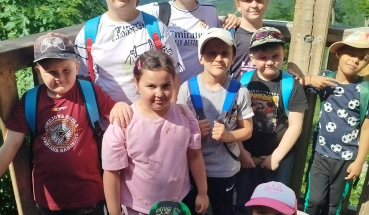 Akcie / Škola v prírode - Hrádok - foto