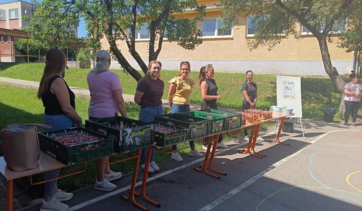 Akcie / Ochutnávka ovocia - foto