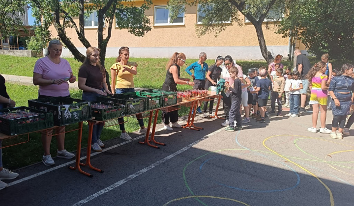 Akcie / Ochutnávka ovocia - foto