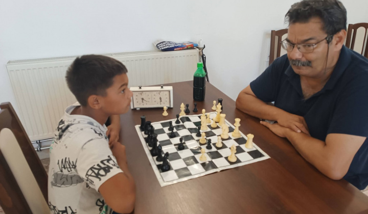 Akcie / Turnaj v dáme - foto