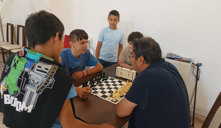 Akcie / Turnaj v dáme - foto